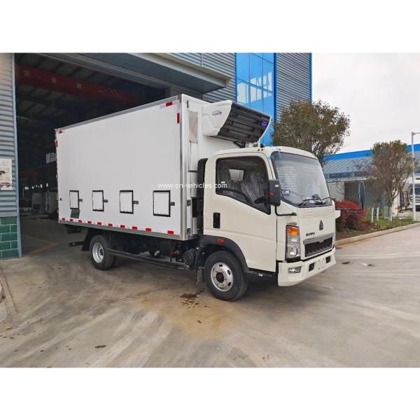 HOWO 4X2 Refrigerator Truck 3 Ton Day Old Chick Transport Truck for baby chick