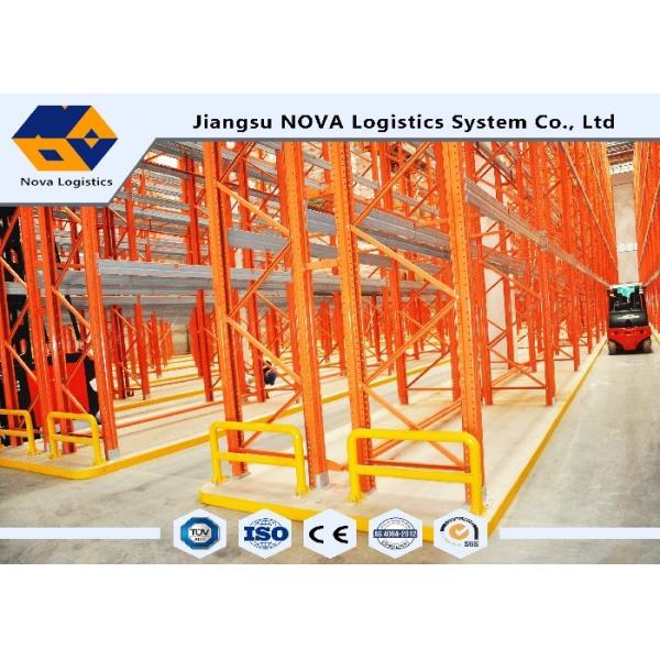 O pó revestiu o armazenamento arquivando do alto densidade da pálete de VNA sem as operações móveis