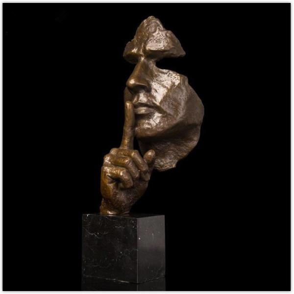 Casting Iron Outdoor Bronze Statues For Garden / Park Decoration