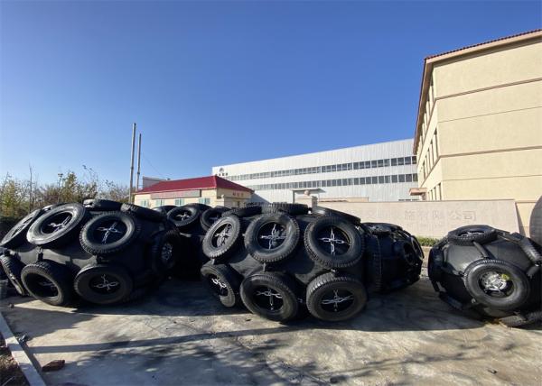 Marine Floating Yokohama Type 1.5x3m Pneumtiac Rubber Fender