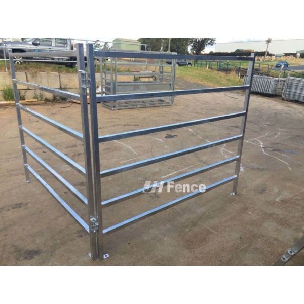 Australian Standard Free Standing Heavy Duty Cattle Panels For Cattle Yard With A Wing Gate