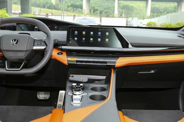 Changan UNI-V Hybrid Special Engine Front-engine Front-wheel Drive Layout FF