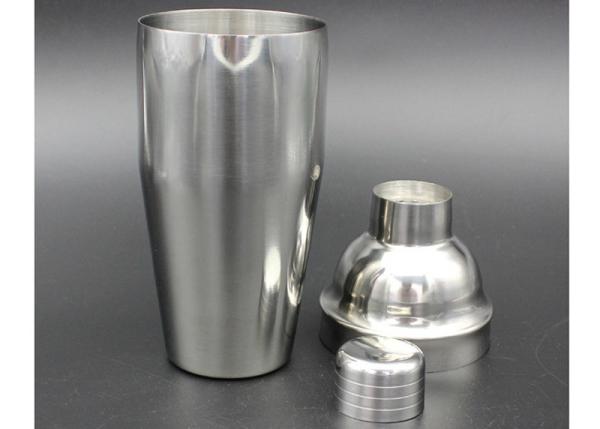 Western Style Kitchen Household Items 750ml Stainless Steel Wine Mixing Cup
