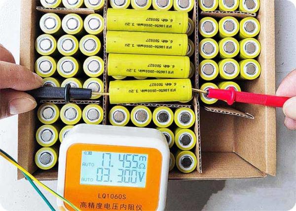 3.2V 2200mAh LiFePo4 Battery 6.6A Discharge 2000 Cycles