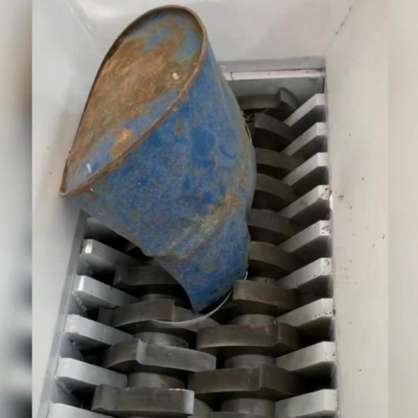 7000*3100*4000mm High Safety Level Double Shaft Shredder for Recycling Used Car Scrap