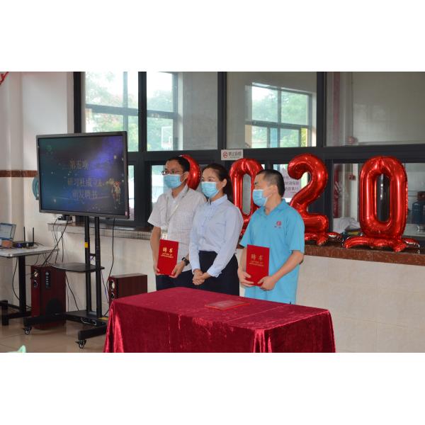 Отлитое в форму резиновое теплостойкое сырье силикона для провода и кабеля