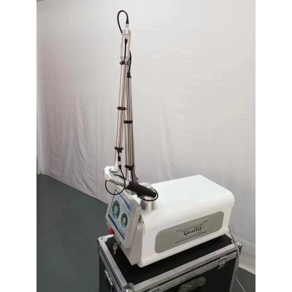 6 Wavelength IPL Laser Beauty Machine With Adjustable 6-14mm Spot 0.02s-0.99s Pulse