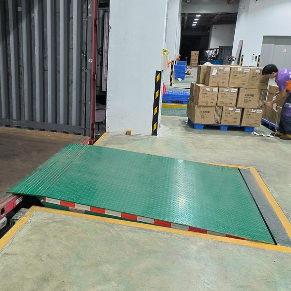 6t-20t Dock Levelers And Dock Lifts Hyd Truck Level Loading Dock