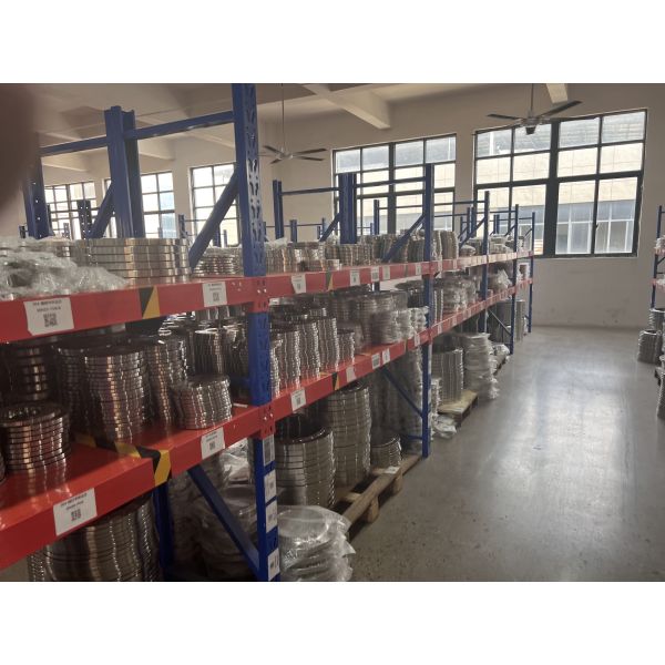 Stainless Steel Weld Neck Flange – High-Precision, Corrosion-Resistant for Industrial Applications