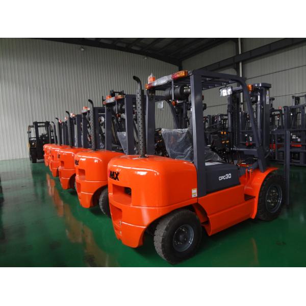 Manual Transmission Four Wheel Drive Forklift / Heavy Duty Forklift 125mm Fork Width