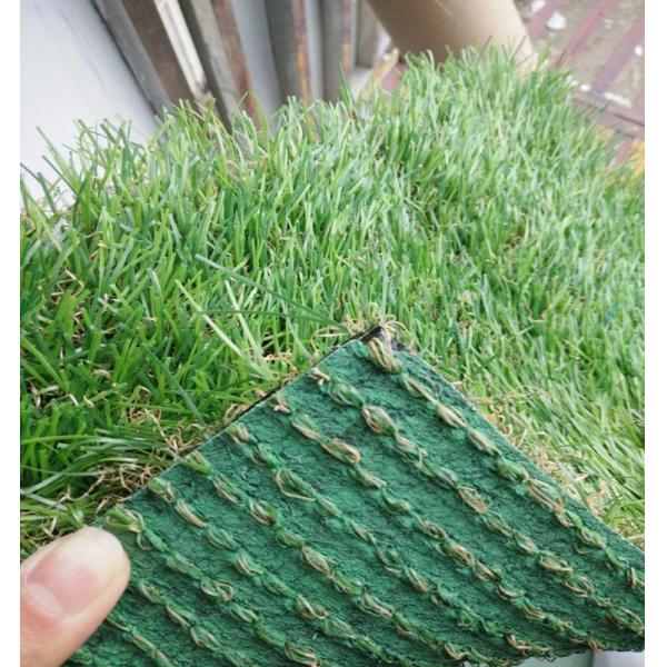 Polyethylene Artificial Grass Landscaping / Buildings Synthetic Putting Green