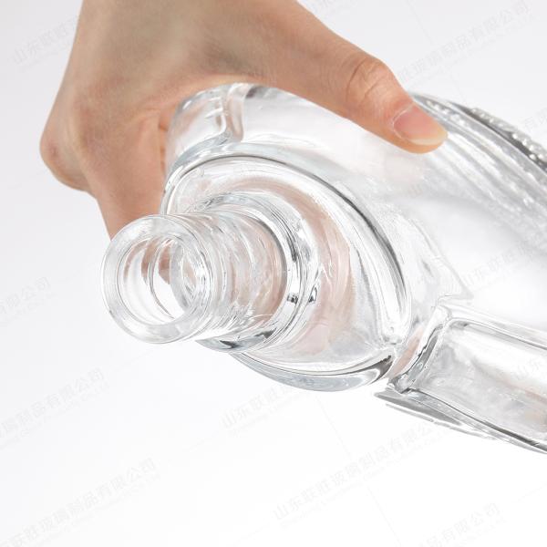 200ml 250ml 500ml 750ml Liquor Clear Glass Bottle With Cork Logo
