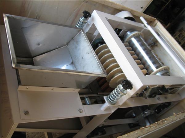 peanut peeling machine, soybean peeler, faba bean peeling machine,wet type beans peeler