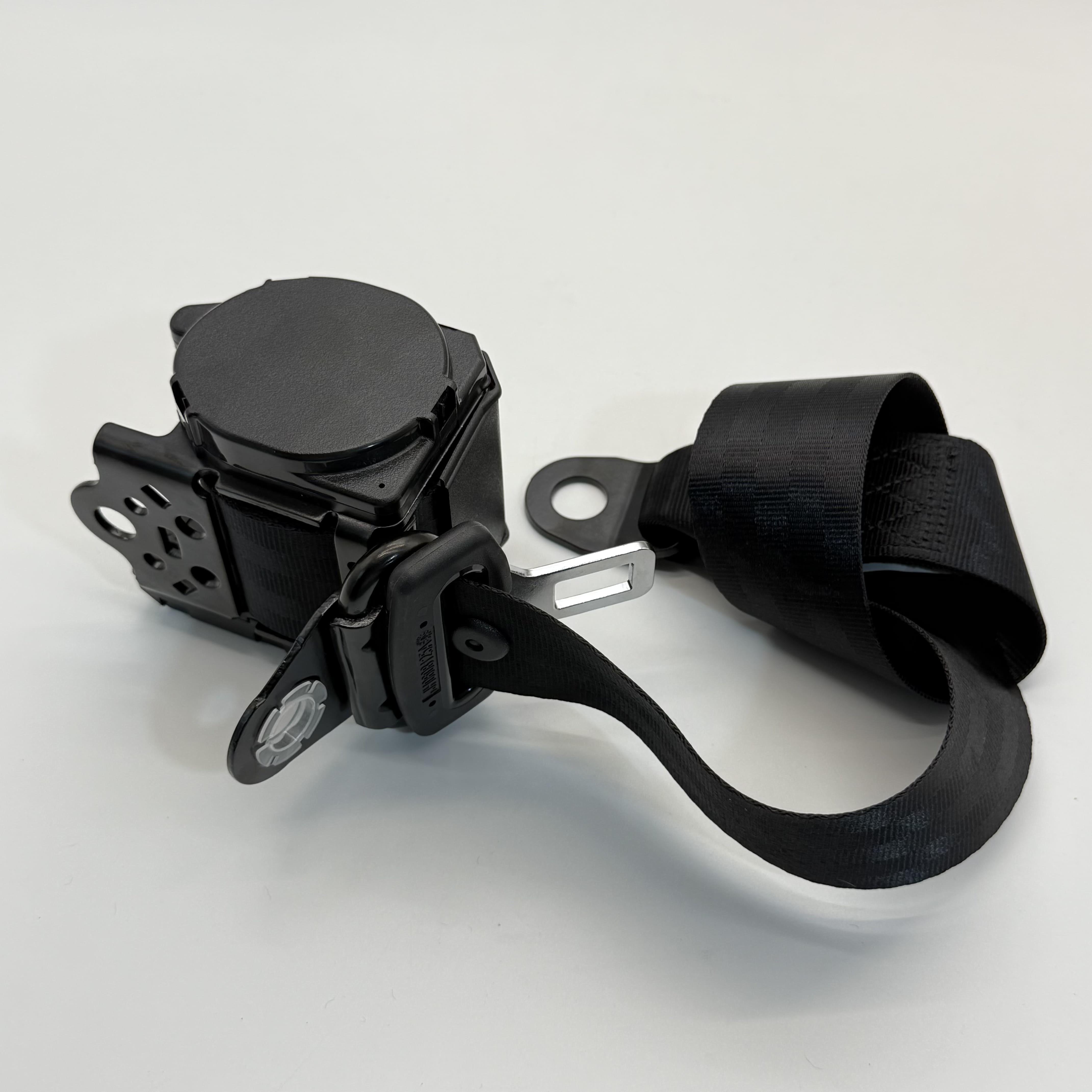 Three-Point Retractable Adjustable Safety Belt, Universal Seat Belt for Coaches, School Buses, Trucks, Vans and Forklifts