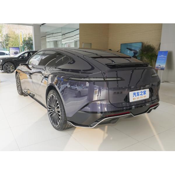 Changan Huaweis Avatr 12 2024 Electric Car 's Large Sedan with 700KM Range and 5 Seats