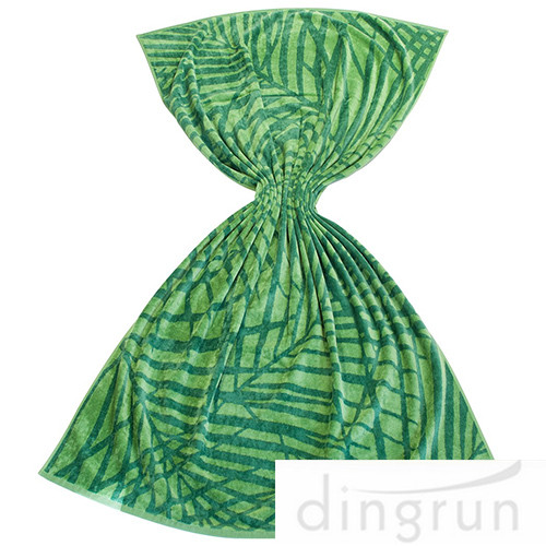 Energetic Green Superior Custom Logo Beach Towels Luxurious 100% Cotton 80*160cm