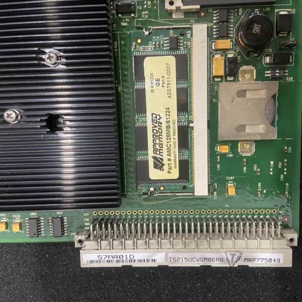 GE IS215UCVGM06A Módulo Generador de Variables de Control Universal Mark V