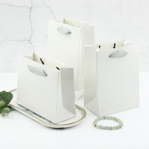 Off-White Paper Bags For Jewelry Packaging Custom Birthday And Holiday Gift Bags With Logo Printing