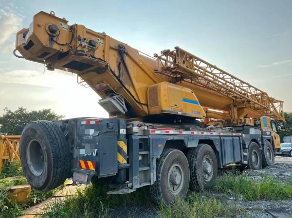 XG 90T 2019 Grue de camionnage 90% en bon état Grue mobile de 100 tonnes Grue hydraulique