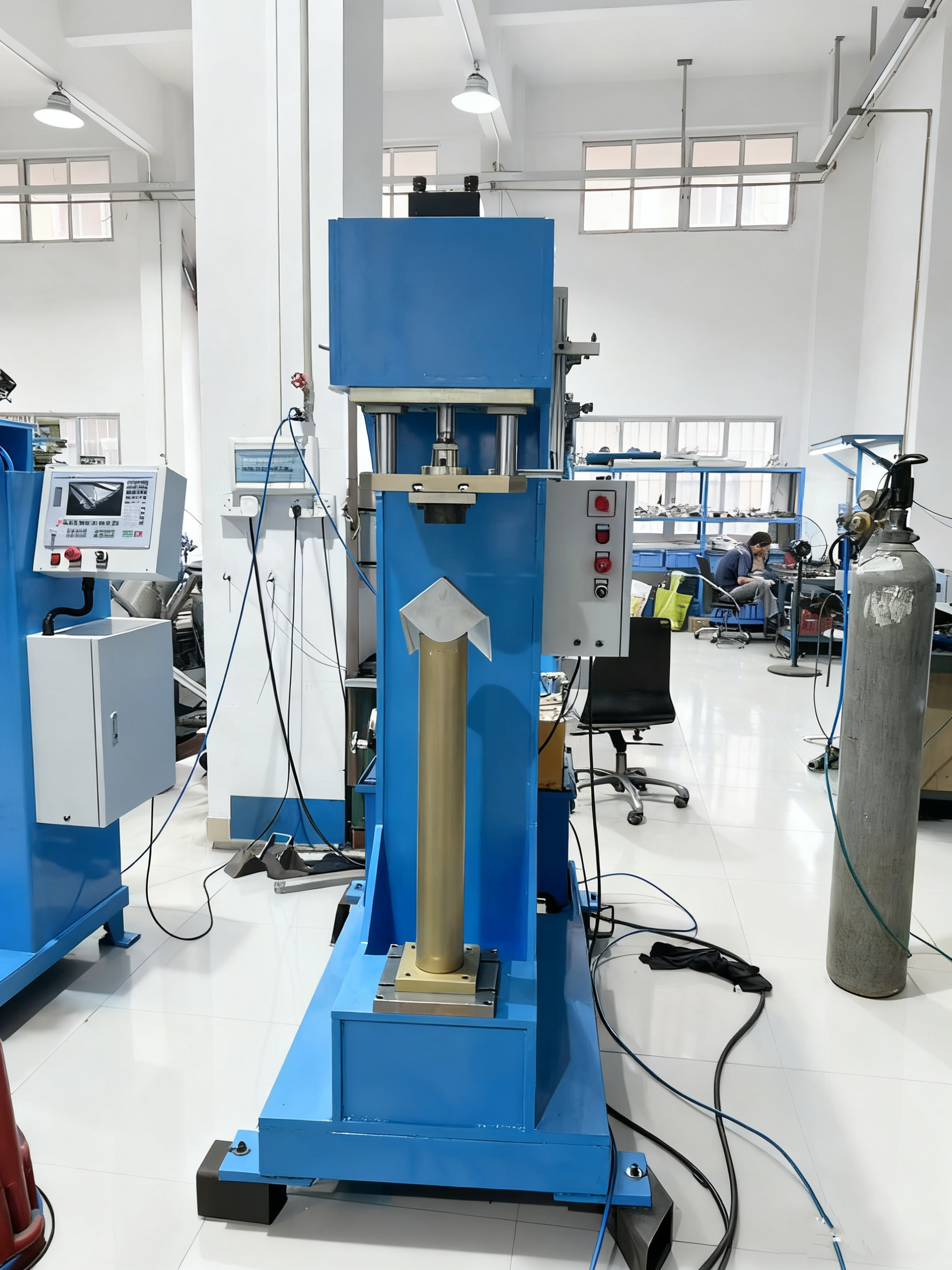 Máquina Hidráulica para Formado y Unión de Esquinas