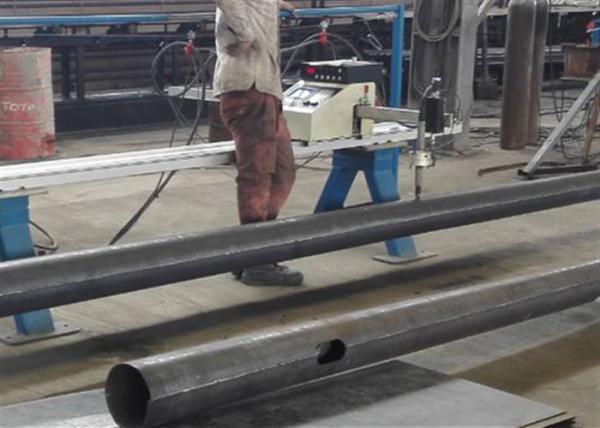 Máquina de corte da porta do Cnc SS400 12m 500mm para a luz polo da rua