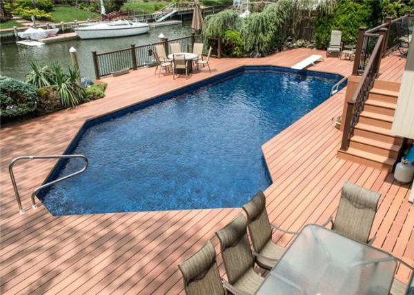 Hollow / Solid Wood plastic composite Decking 100% Recyclable Colorful Finish For Corridor