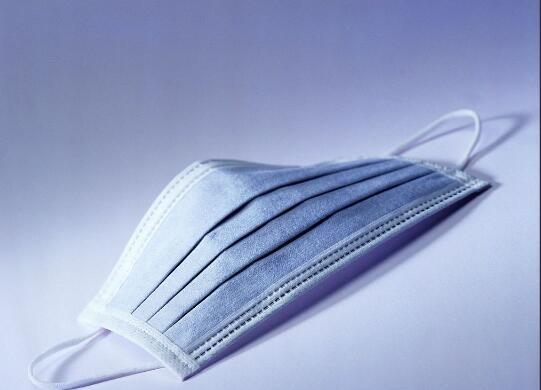 Customized Unisex Waterproof Non Woven Disposable White Lab Coats