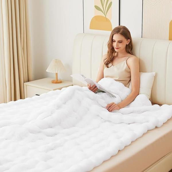 Faux Fur Throw Blanket 50x60 Inch Ultra-Soft White Pink