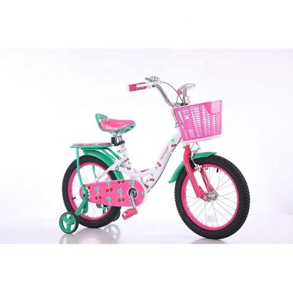 От 3 до 8 лет используют 12-дюймовый велосипед с тренировочными колесами