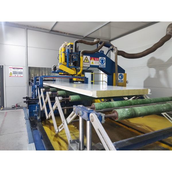 Огнеупорные антивозрастные ПУ стеклянные панели для сэндвичей из шерсти с красной поверхностью