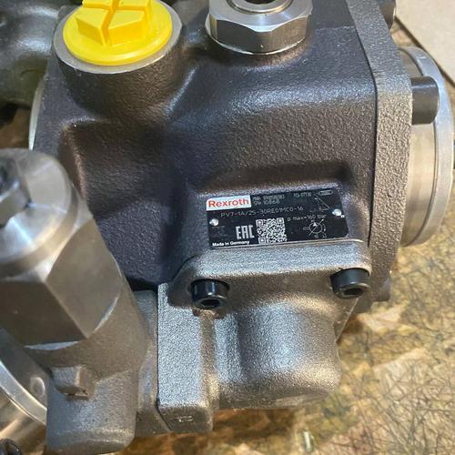 PV7-1X/25-45RE01MC7-08WG
PV7-1X/63-71RE07MC7-16	
PV7-1X/100-150RE07MC3-08 Original blade pump PV7 German Rexroth hydraulic pump oil pump spot import