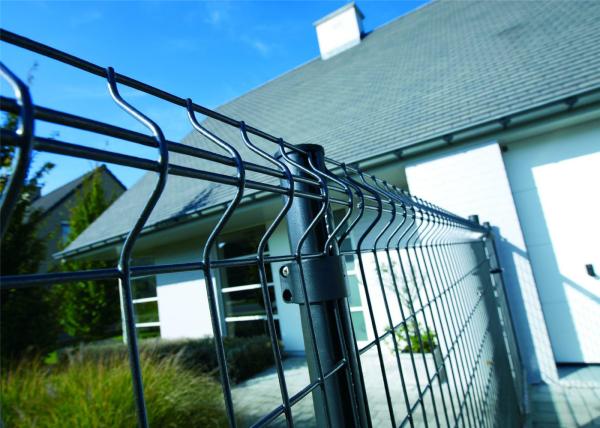 Weld Wire Mesh Fence 2430mm x 3000mm V fold Available hot dipped galvanized powder coated Mesh 50mm x 200mm Dia :5.00mm