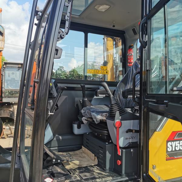 Mini 5 Ton Original Design Excavator Sany SY55 with Blade and Original Hydraulic Pump