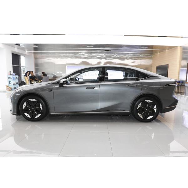 Small Sedan Electric Car Vehicles 165KM Left Steering Changan Dark Blue SL03