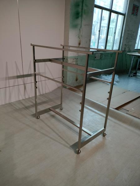 Adjustable Height Boutique Clothing Display Racks With Wheels And Double Rod