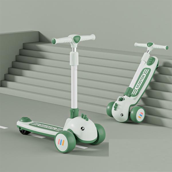 3 Wheel Kids Ride-On Cars Toy with Adjustable Height Foldable Kids' Kick Scooters