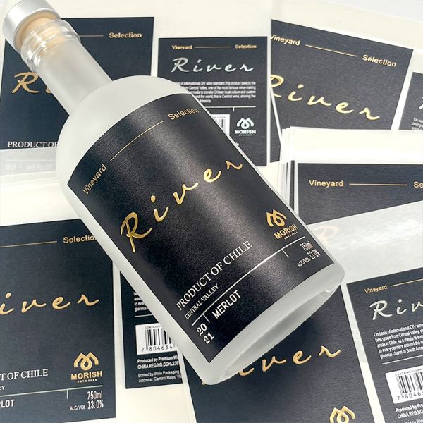 High Quality Brand Logo Black Matt Cardboard Sticker Luxury Adhesive Gold Foil Stamping Label Printing