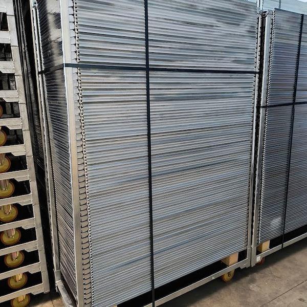 Carro de flores para plantación agrícola de 1350*565 mm con ruedas de polipropileno galvanizado en caliente, carros daneses para invernadero, carro de cosecha
