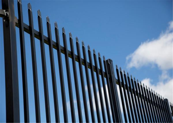 2400mm length Crimped spear metal garrison fence supplier