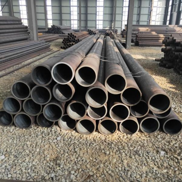 Black Round Carbon Steel Welded Pipe SGCC ASTM A106 A53 Hot Rolling  For Conveying