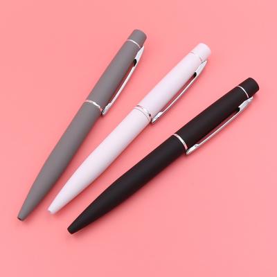 L'utilisation de la plume à bille à revêtement souple