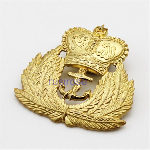 Crown metal badges made to order, painted metal medallions, custom badges, hollow crown gold badge