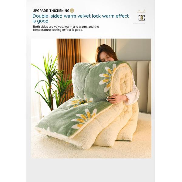 Customized Size Bedding Set Thickened Warm Lamb Fleece Quilt with 100% Polyester Fabric