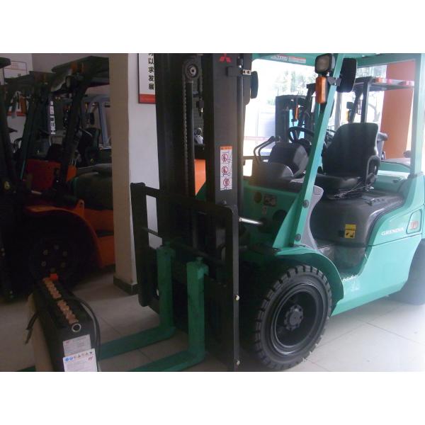 Mitsubishi Forklift FD30 3 Ton Lifting Capacity Japan 3 Mast 4.5m Suitable for Food Beverage