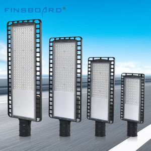 Energy Efficient IP66 Waterproof LED Street Light with 50W-200W Wattage for Outdoor Highway Lighting