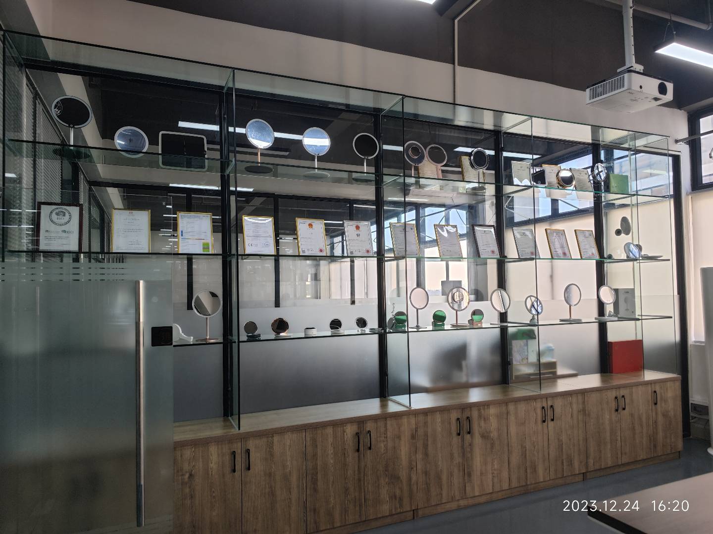 Dongguan Wufan Optical Electronic Technology Co.,Ltd