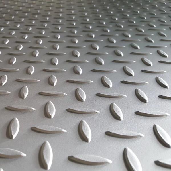 SUS316L Anti Slip Stainless Steel Plate ASTM JIS GN EN Stainless Checkered Plate