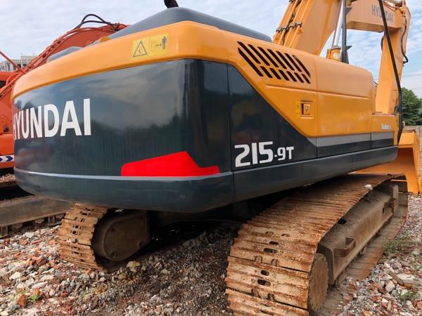 Original Used Hyundai Digger 215-9 Crawler Excavator with 22 Ton Operating Weight
