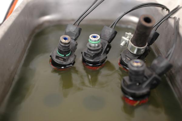 600 Watt Small Ultrasonic Cleaning Tank For Diesel , 8 Gallon Capacity