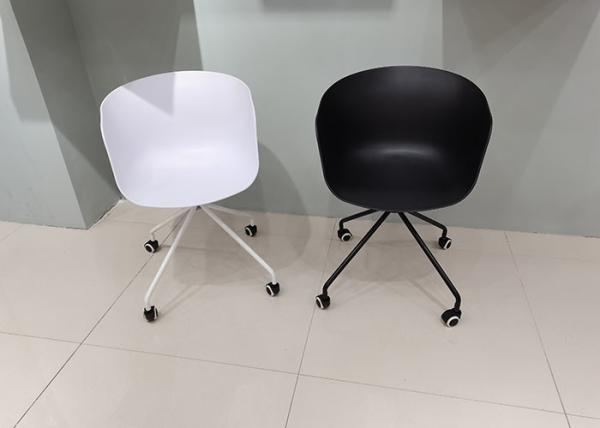 54.5cm 50cm Plastic Rolling Office Chair PP Stackable Training Room Chairs